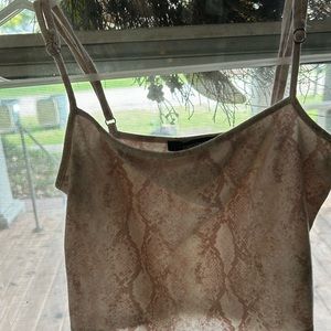 Forever 21 tank top cropped in size XS
